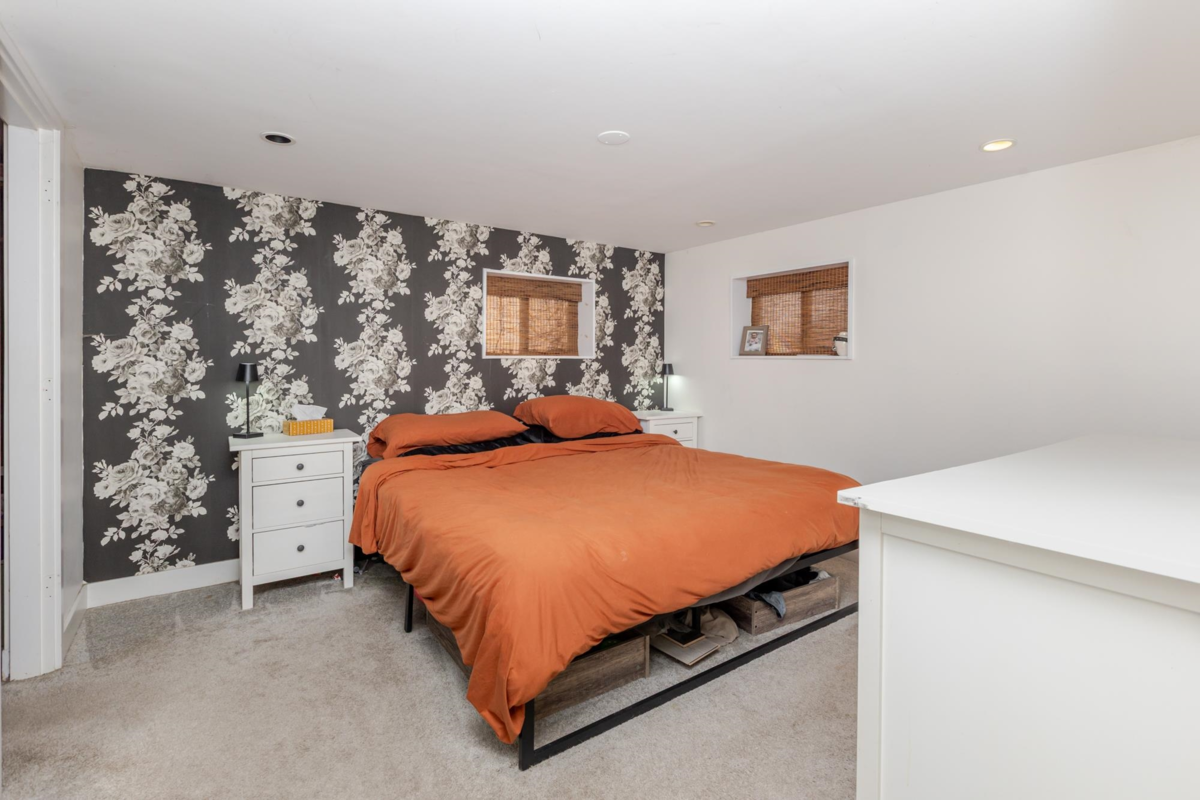 Basement Recreation Room Photo of 33479 5 Avenue, Mission, BC