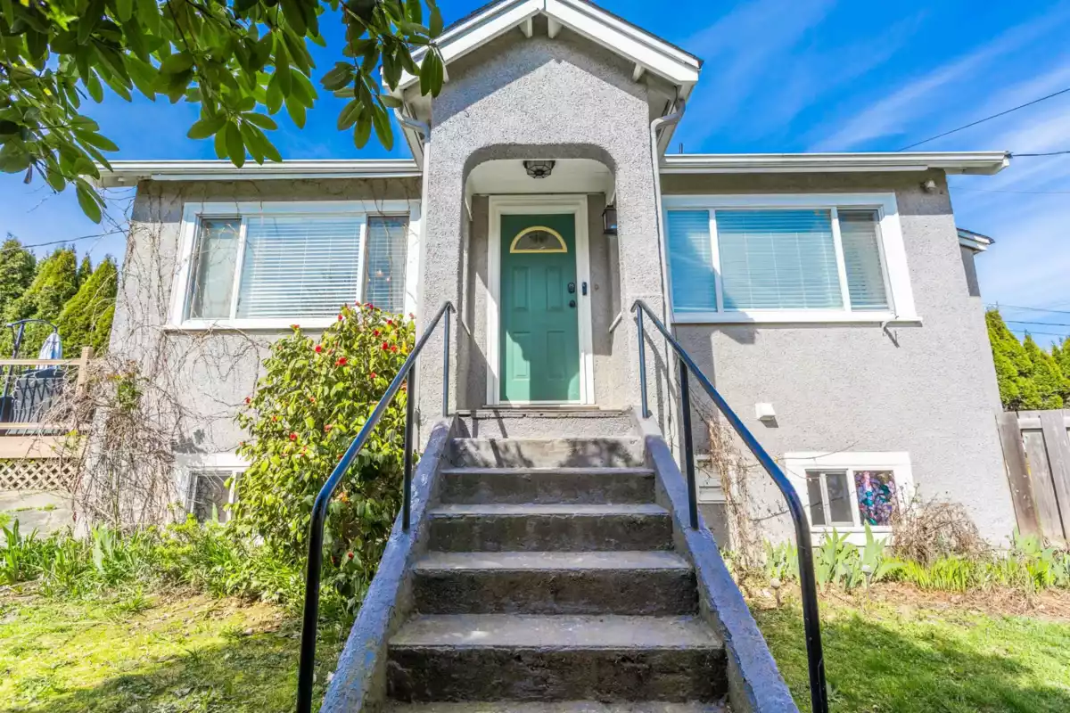 Exterior Rear Photo of 33479 5 Avenue, Mission, BC