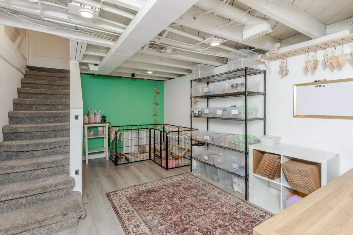 Guest Bathroom Photo of 33479 5 Avenue, Mission, BC