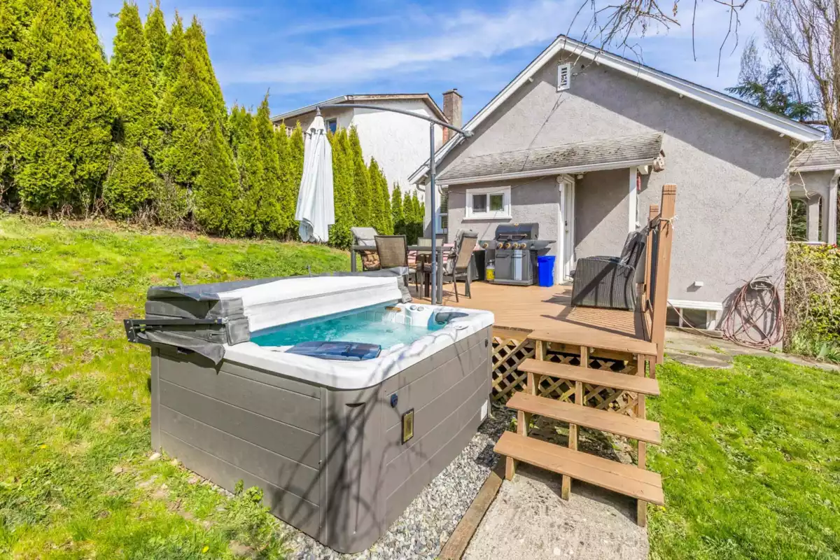 Hot Tub / Spa Photo of 33479 5 Avenue, Mission, BC