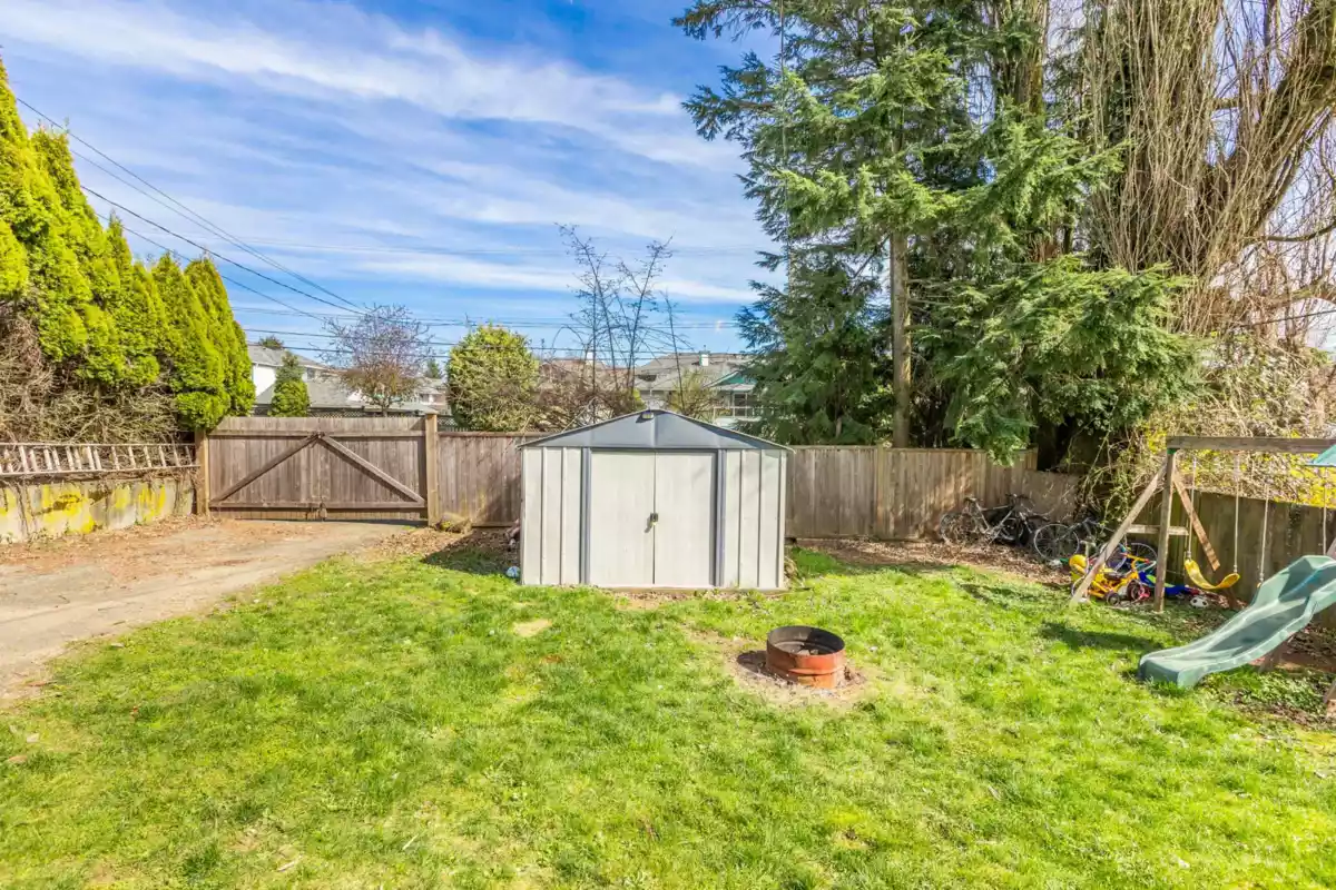 Outdoor Kitchen Photo of 33479 5 Avenue, Mission, BC