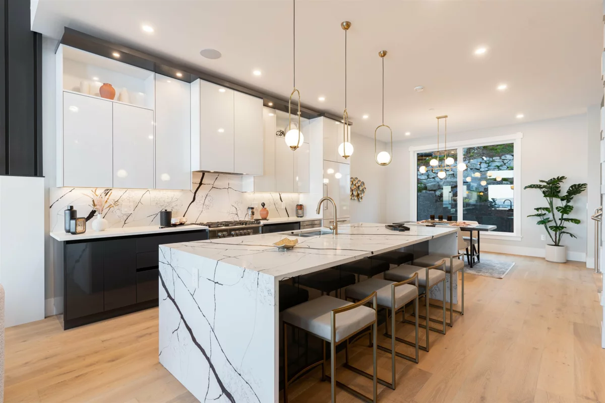 Breakfast Nook Photo of 239 Shore Lane, Bowen Island, BC