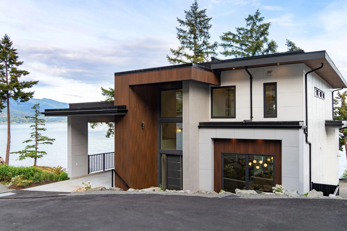 Family Room Photo of 239 Shore Lane, Bowen Island, BC