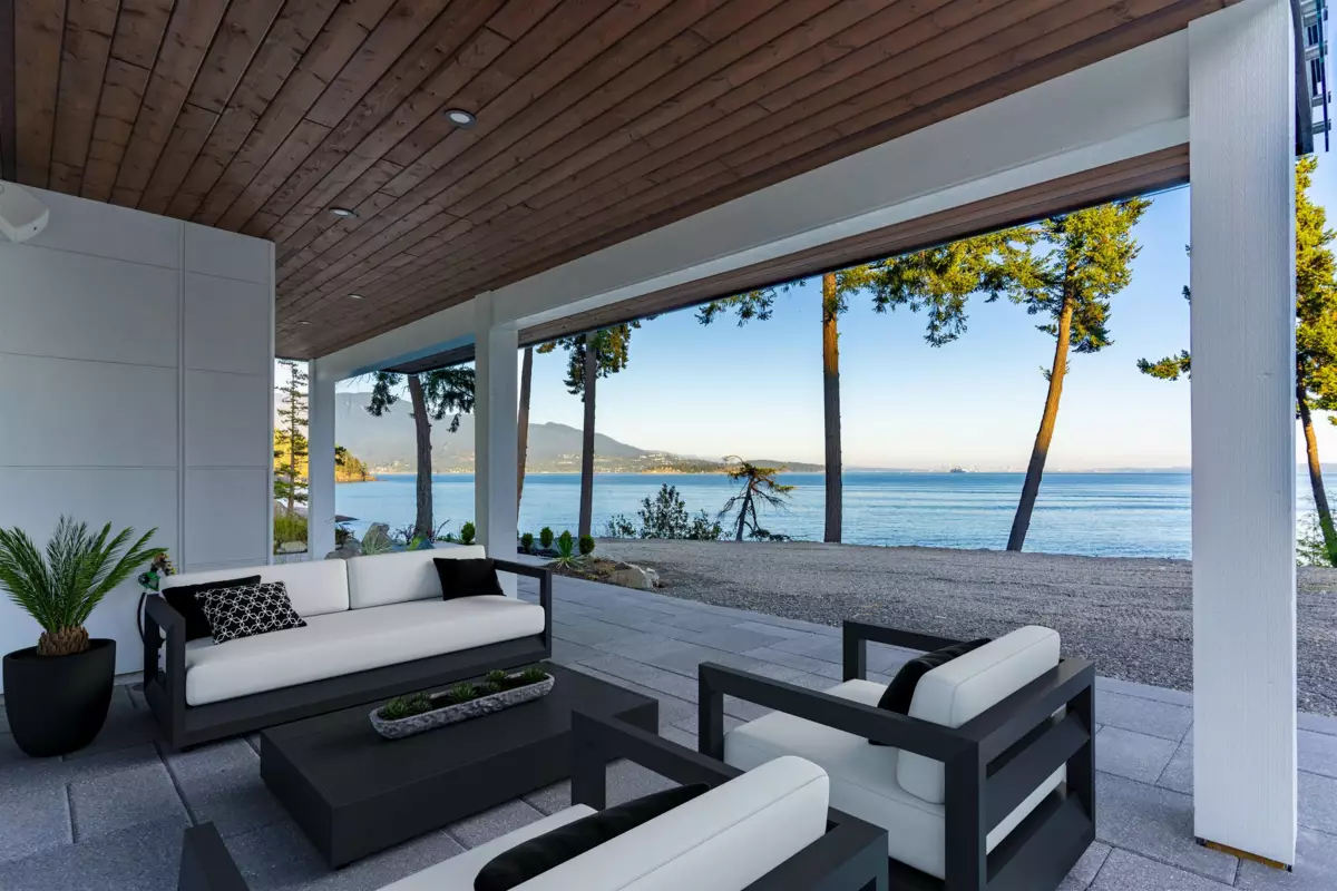 Garden / Landscaping Photo of 239 Shore Lane, Bowen Island, BC