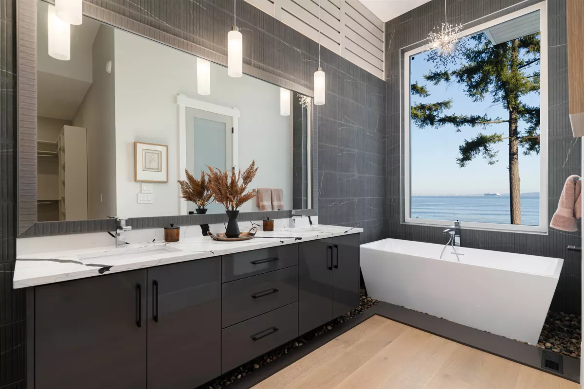 Mudroom Photo of 239 Shore Lane, Bowen Island, BC
