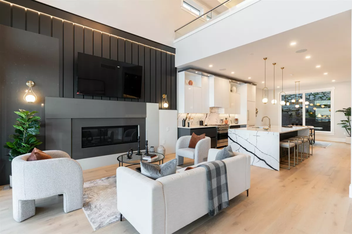 Walk-In Closet Photo of 239 Shore Lane, Bowen Island, BC