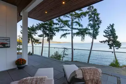 239 Shore Lane, Bowen Island, BC, Bowen Island — Single Family Residence for sale