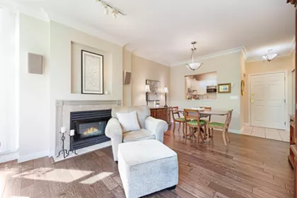 302 160 W Keith Road, North Vancouver, BC, North Vancouver — Apartment/Condo for sale