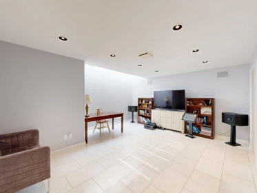 Hallway Photo of 1510 W 33rd Avenue, Vancouver, BC