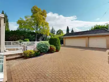 Hot Tub / Spa Photo of 1510 W 33rd Avenue, Vancouver, BC