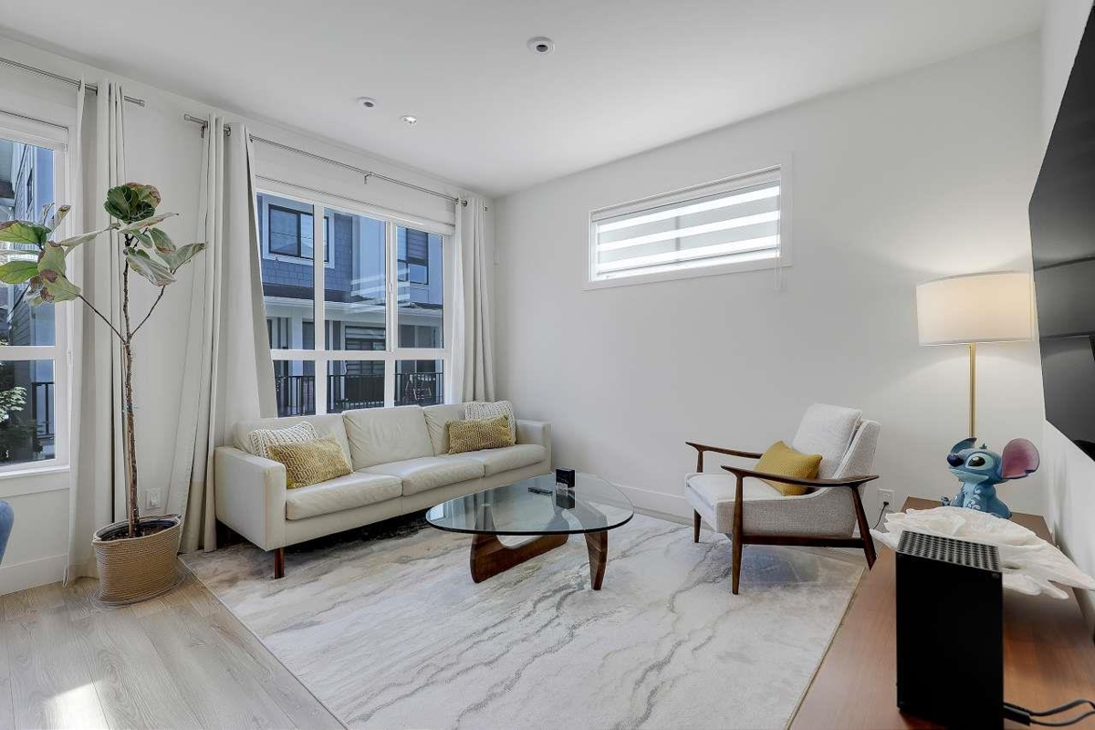 Living Room Photo of 51 11556 72a Avenue, Delta, BC