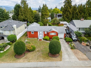 Backyard Photo of 5388 Halley Avenue, Burnaby, BC