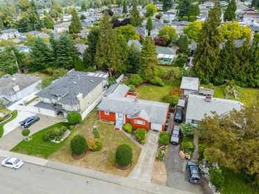 Front Yard Photo of 5388 Halley Avenue, Burnaby, BC