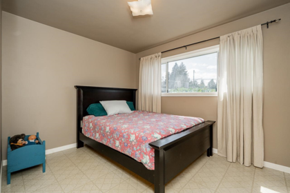Guest Bathroom Photo of 5388 Halley Avenue, Burnaby, BC