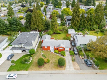 Swimming Pool Photo of 5388 Halley Avenue, Burnaby, BC