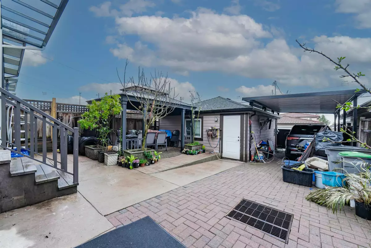 Family Room Photo of 136 E 59th Avenue, Vancouver, BC