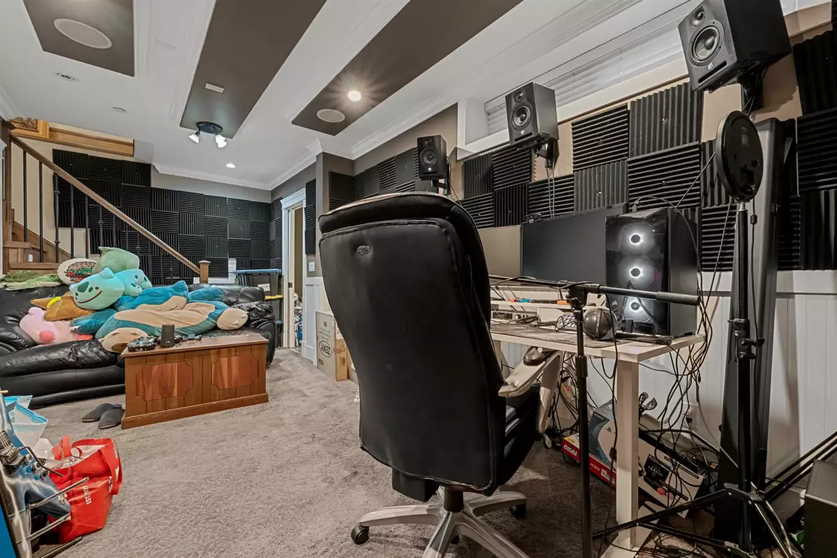 Fitness Center Photo Near 136 E 59th Avenue, Vancouver, BC