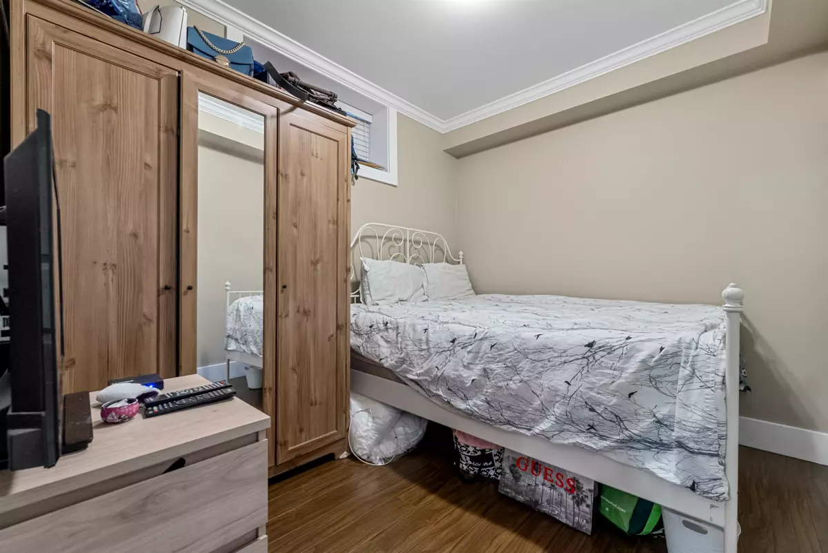 Garden / Landscaping Photo of 136 E 59th Avenue, Vancouver, BC