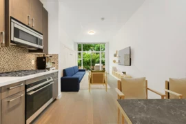 101 5325 W Boulevard, Vancouver, BC V6M 3W4, Vancouver, BC, V6M 3W4