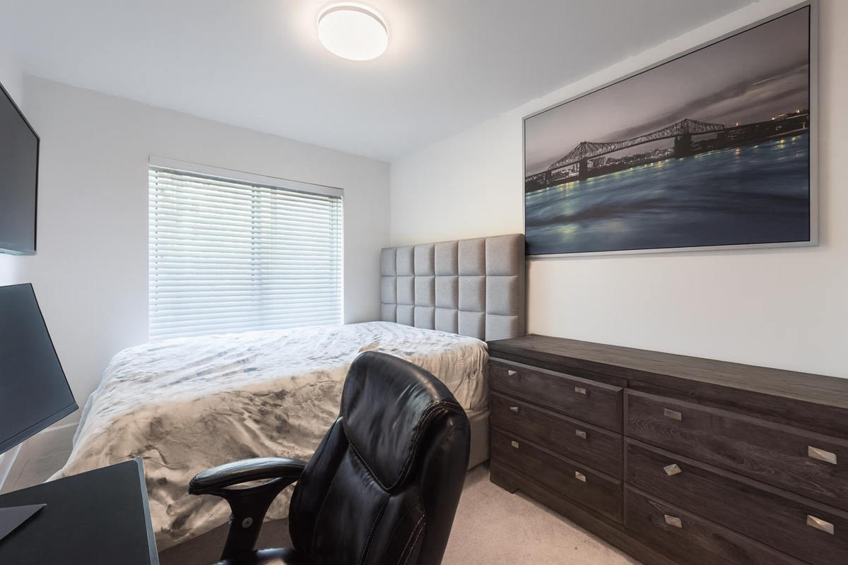 Powder Room Photo of 406 2267 Mckenzie Road, Abbotsford, BC