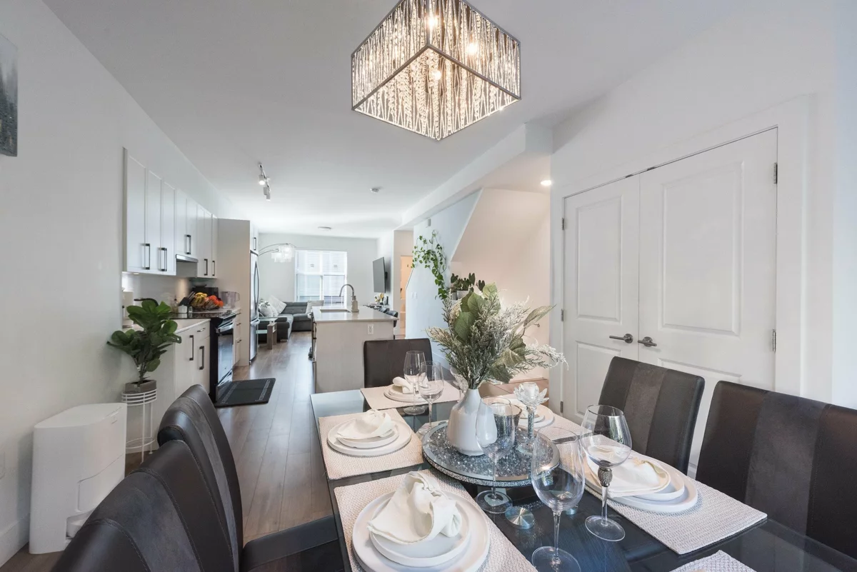 Primary Bathroom Photo of 406 2267 Mckenzie Road, Abbotsford, BC