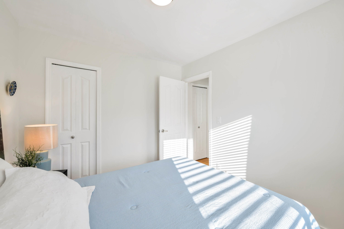 Entry Foyer Photo of 11056 135a Street, Surrey, BC