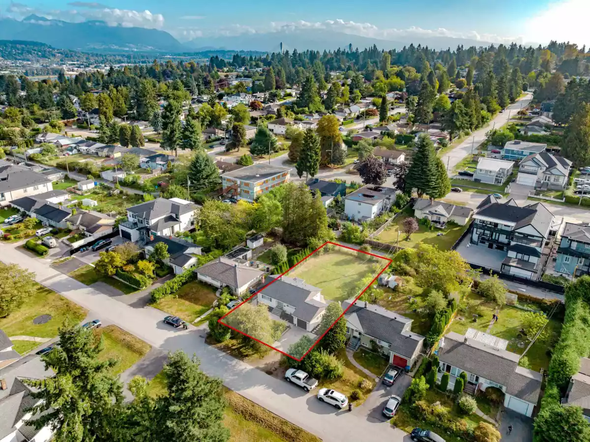 Family Room Photo of 11056 135a Street, Surrey, BC