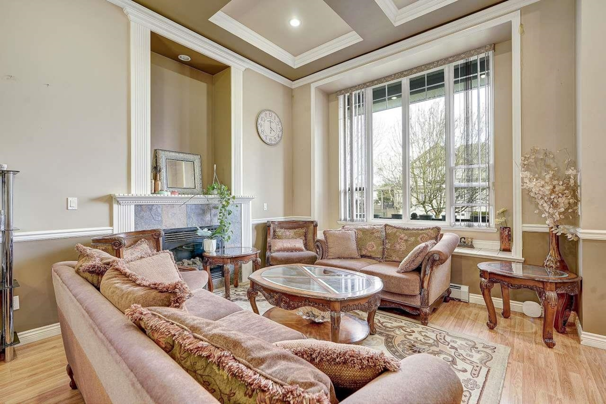 Kitchen Photo of 7869 147a Street, Surrey, BC