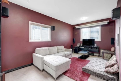 Entry Foyer Photo of 7869 147a Street, Surrey, BC