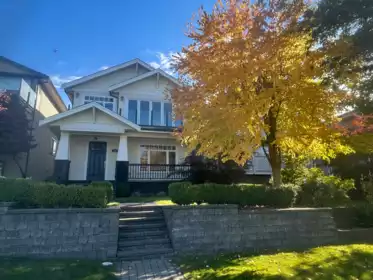 18 Hythe Avenue, Burnaby, BC, Capitol Hill BN — 5 bed single family residence for sale