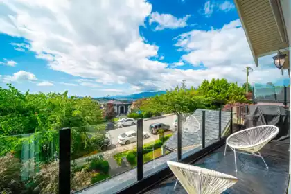 Garden / Landscaping Photo of 18 Hythe Avenue, Burnaby, BC