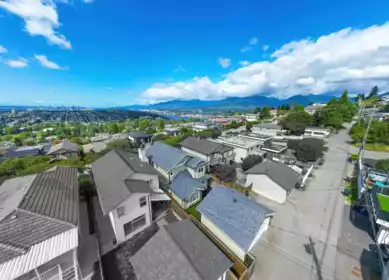 Hot Tub / Spa Photo of 18 Hythe Avenue, Burnaby, BC