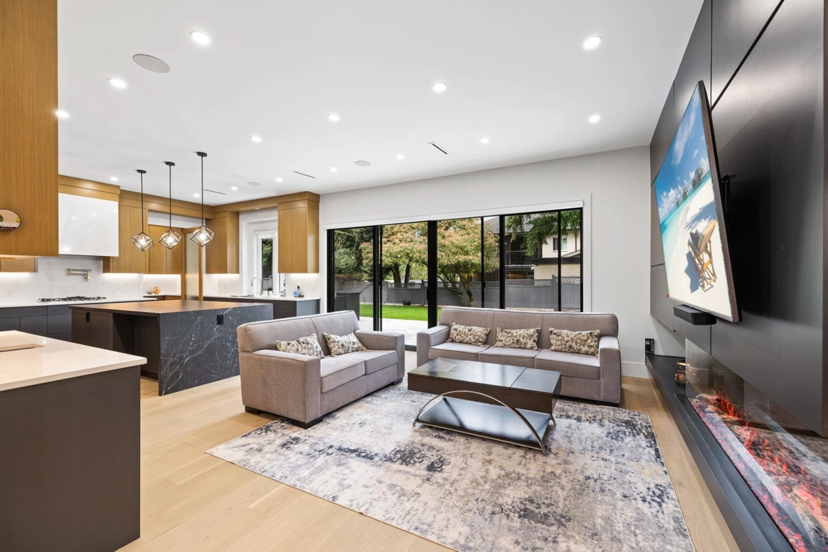 Dining Area Photo of 10258 128a Street, Surrey, BC