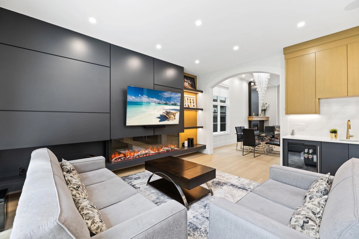 Family Room Photo of 10258 128a Street, Surrey, BC