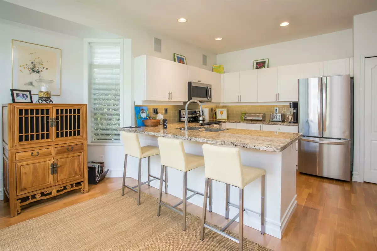 Walk-In Closet Photo of 34 14909 32 Avenue, Surrey, BC