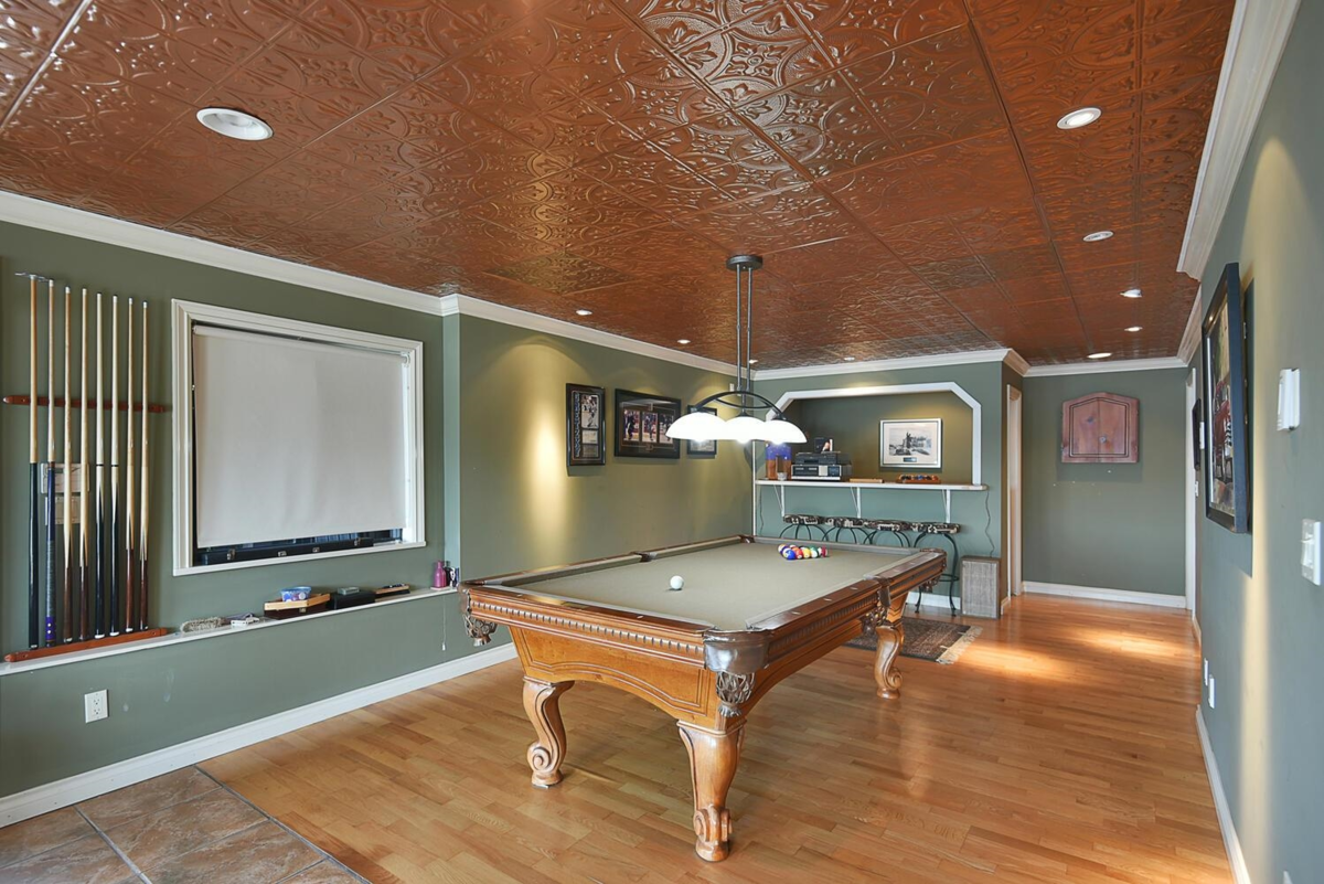 Entry Foyer Photo of 4836 Sinclair Bay Road, Garden Bay, BC