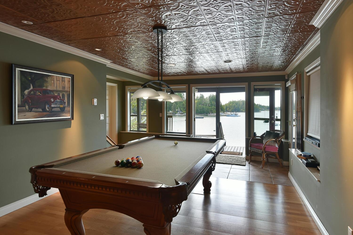 Hallway Photo of 4836 Sinclair Bay Road, Garden Bay, BC