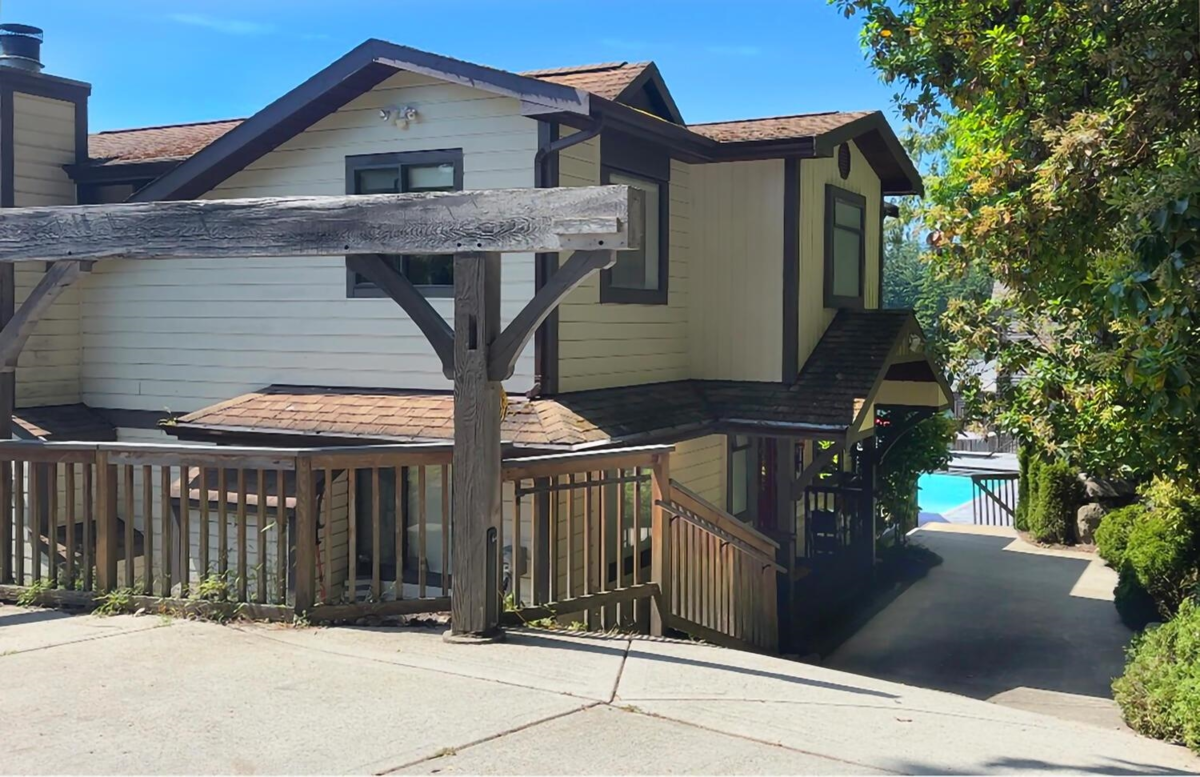 Outdoor Deck Photo of 4836 Sinclair Bay Road, Garden Bay, BC