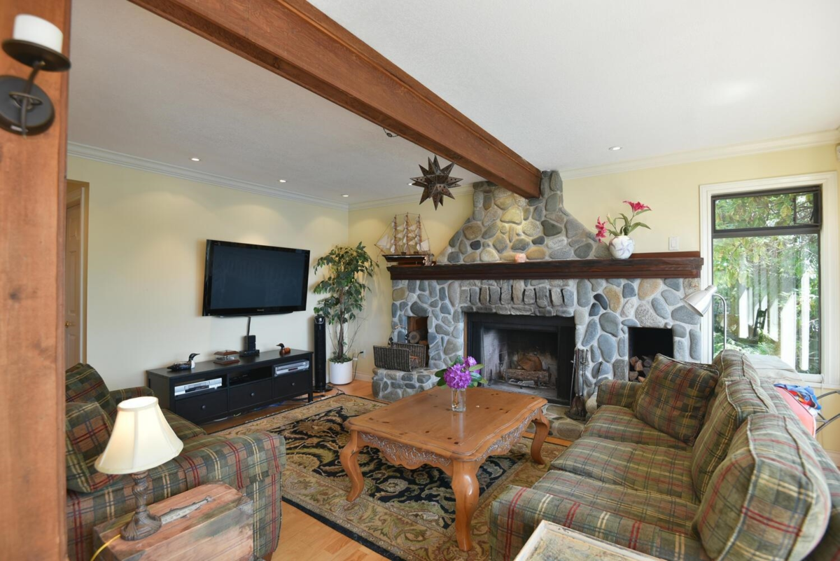 Primary Bathroom Photo of 4836 Sinclair Bay Road, Garden Bay, BC