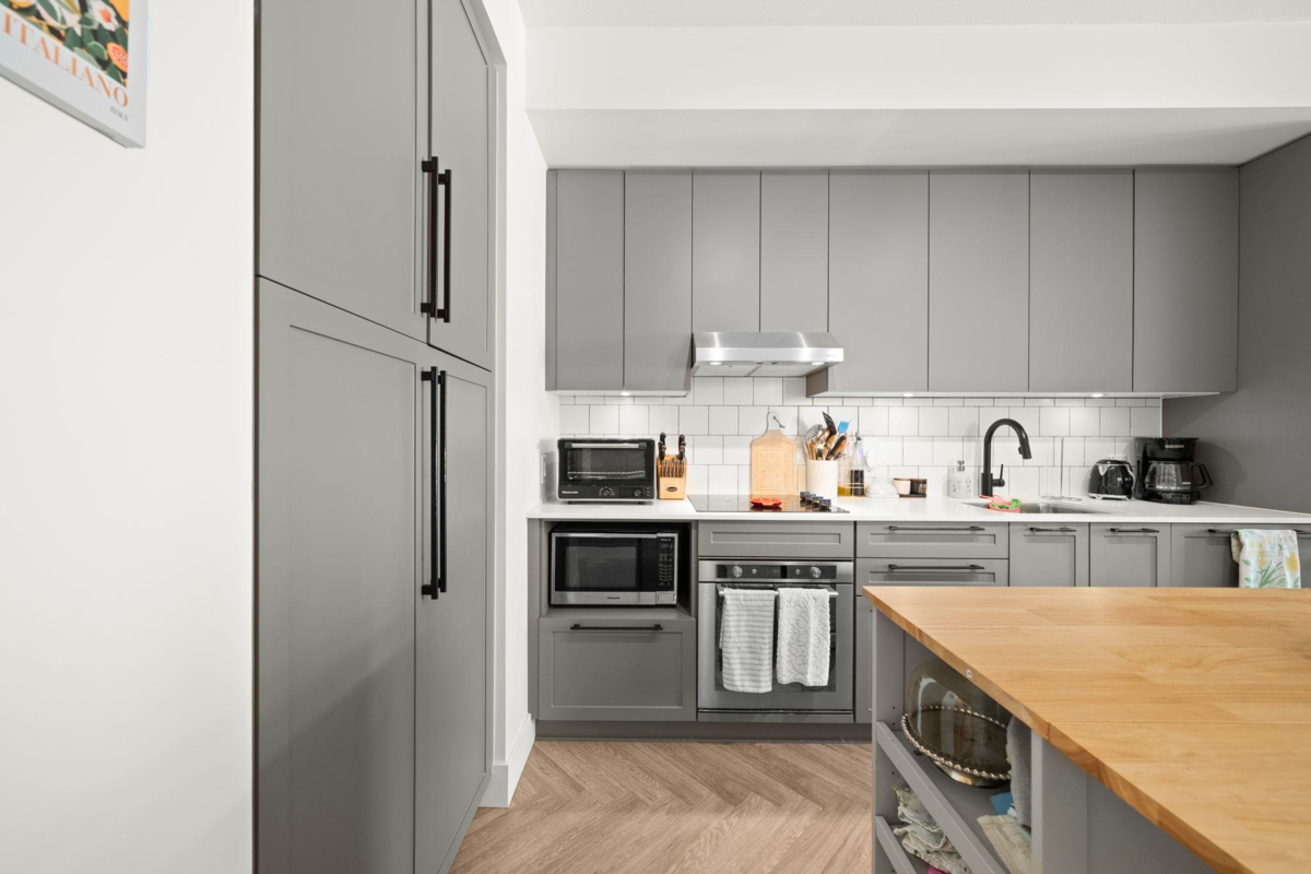 Kitchen Island Photo of 514 9228 Slopes Mews, Burnaby, BC