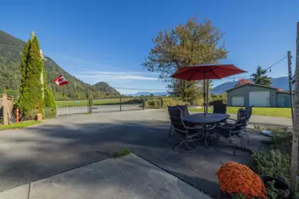 Outdoor Kitchen Photo of 9183 Sylvester Road, Mission, BC