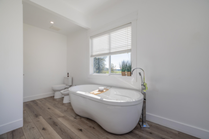 Powder Room Photo of 9183 Sylvester Road, Mission, BC
