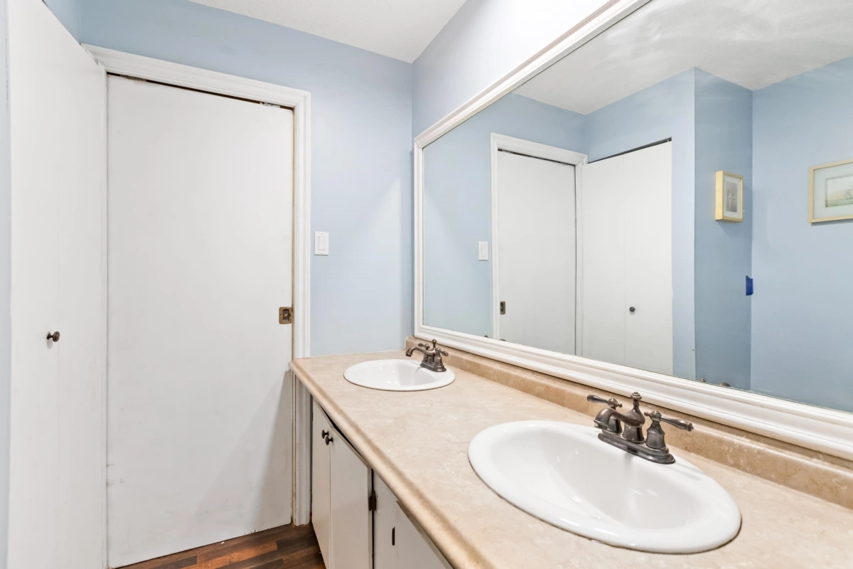 Bedroom 3 Photo of 21127 Wicklund Avenue, Maple Ridge, BC