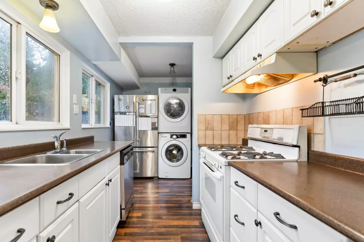 Breakfast Nook Photo of 21127 Wicklund Avenue, Maple Ridge, BC