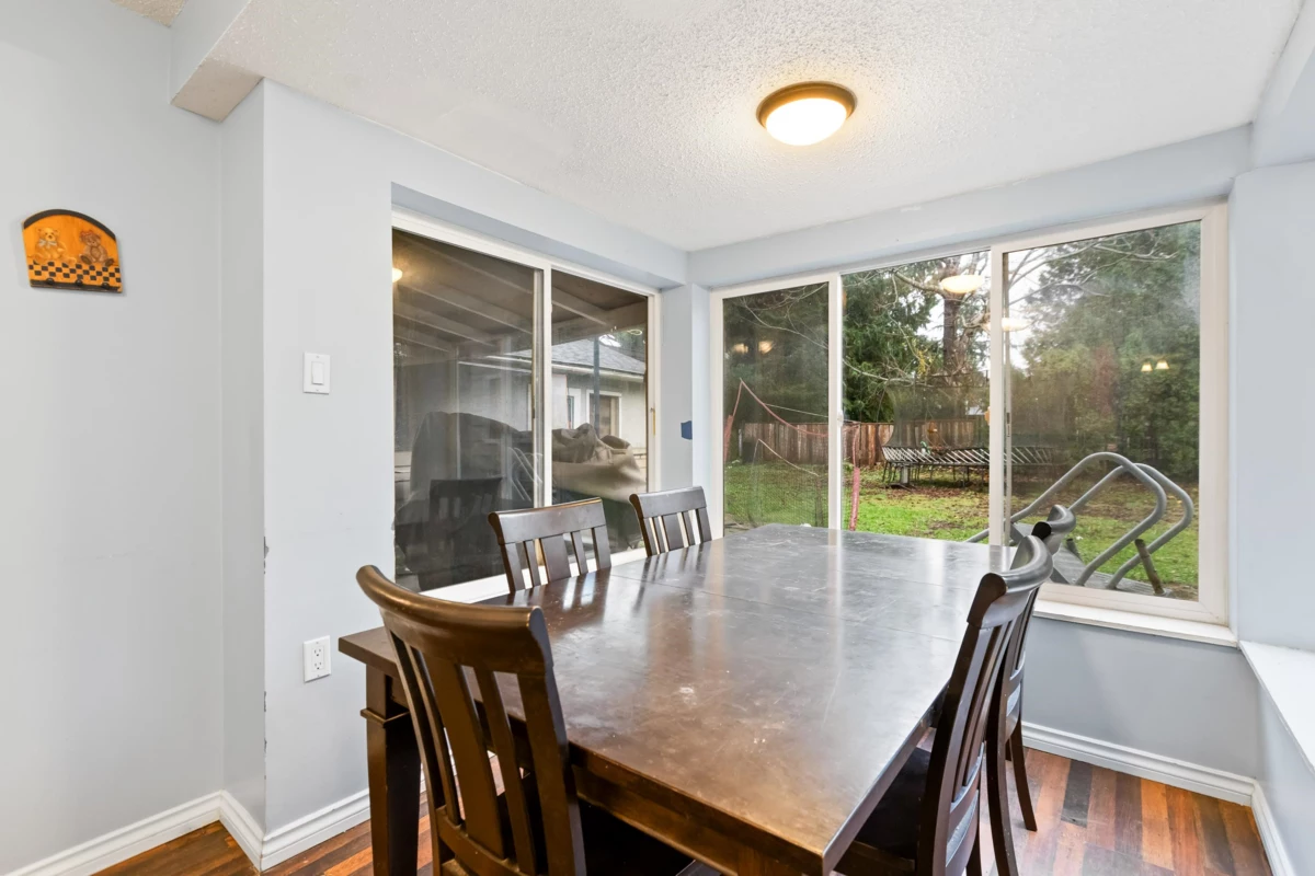 Kitchen Island Photo of 21127 Wicklund Avenue, Maple Ridge, BC
