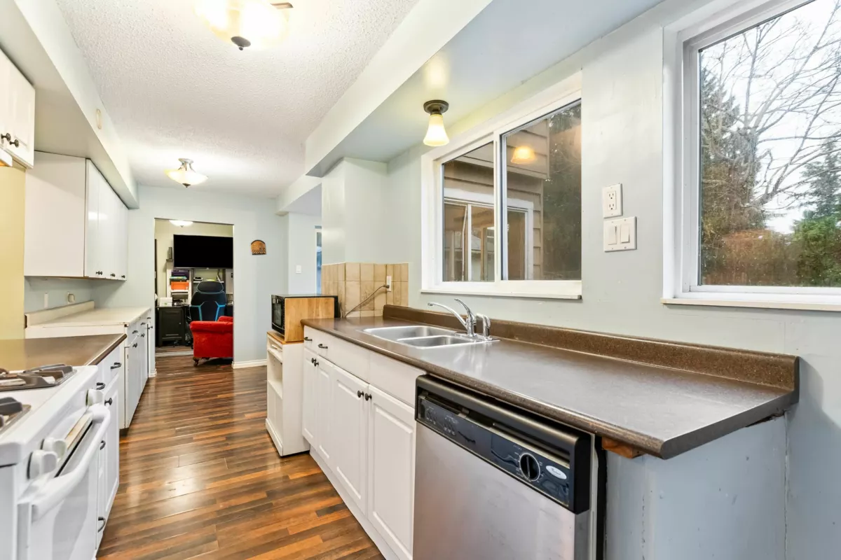 Primary Bathroom Photo of 21127 Wicklund Avenue, Maple Ridge, BC