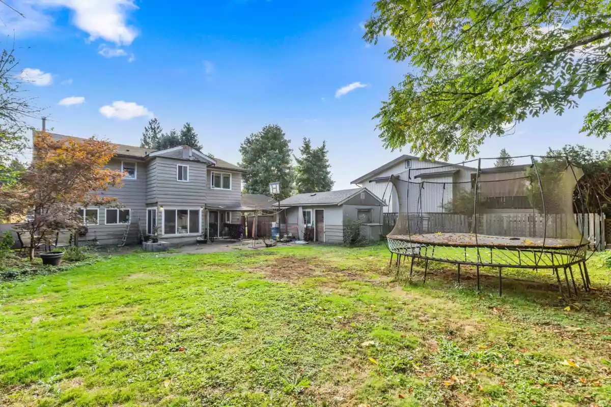 Staircase Photo of 21127 Wicklund Avenue, Maple Ridge, BC