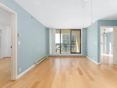 1605 789 Drake Street, Vancouver, BC, Vancouver — Apartment/Condo for sale