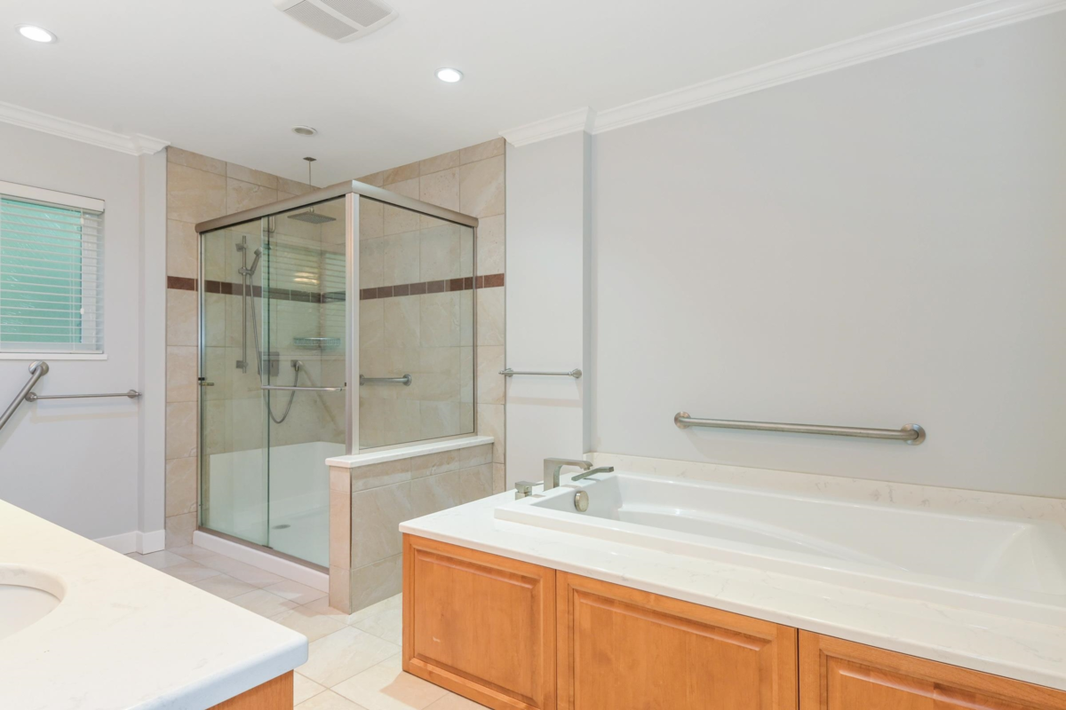 Basement Recreation Room Photo of 2143 180 Street, Surrey, BC