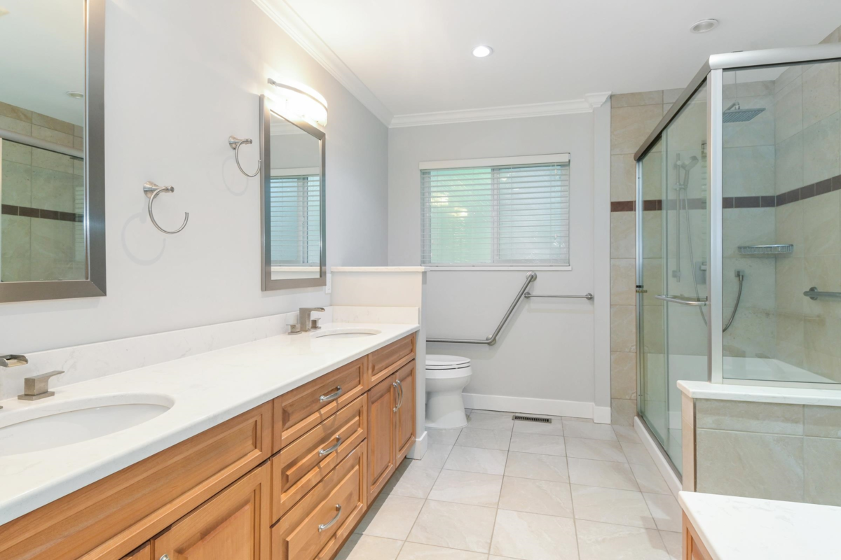 Laundry Room Photo of 2143 180 Street, Surrey, BC